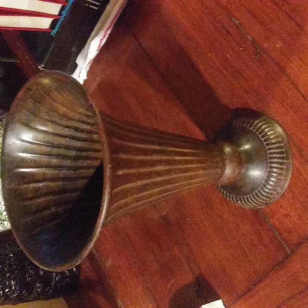 Metal vase - Picture 2 of 6